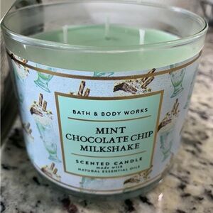 Bath & Body Works: 14.5 Oz 3-Wick Candle: Mint Chocolate Chip Milkshake